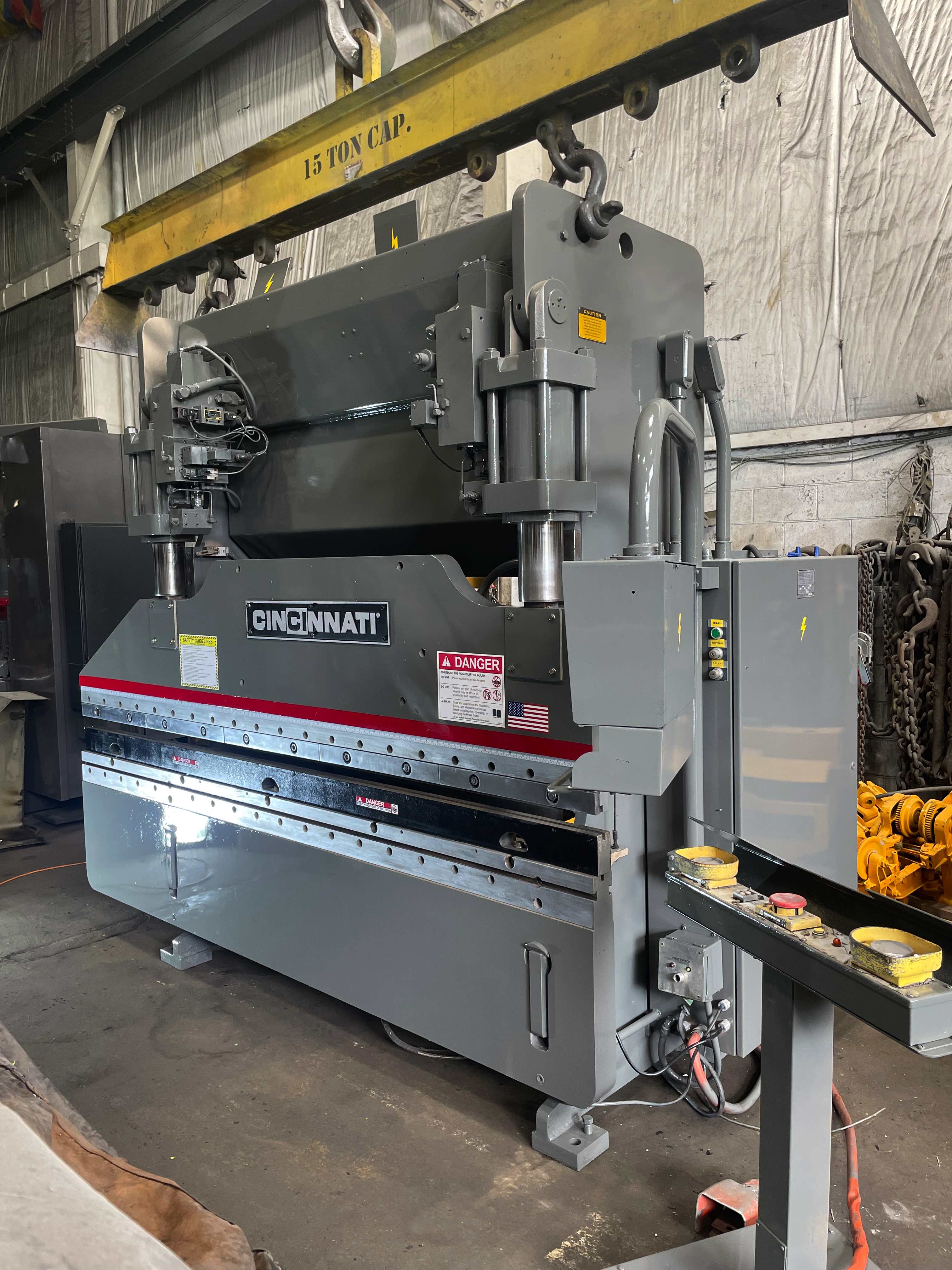 90 Ton X 10’ Cincinnati FMII CNC Press Brake